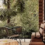 Holiday home Klen Family Mykulychyn