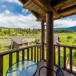 Holiday home Klen Family Mykulychyn