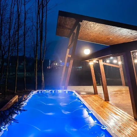 Holiday home Klen Family Mykulychyn