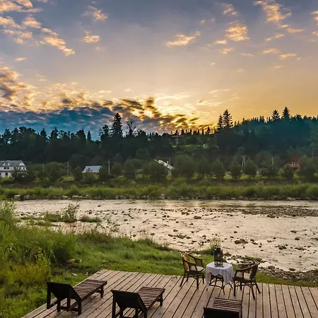 Klen Family Holiday home Mykulychyn