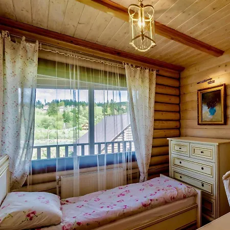 Holiday home Klen Family Mykulychyn