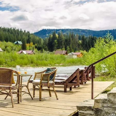 Klen Family Holiday home Mykulychyn